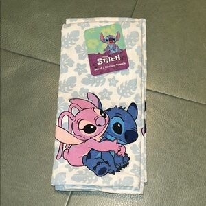 NWT Disney Stitch Kitchen Towels Set of 2